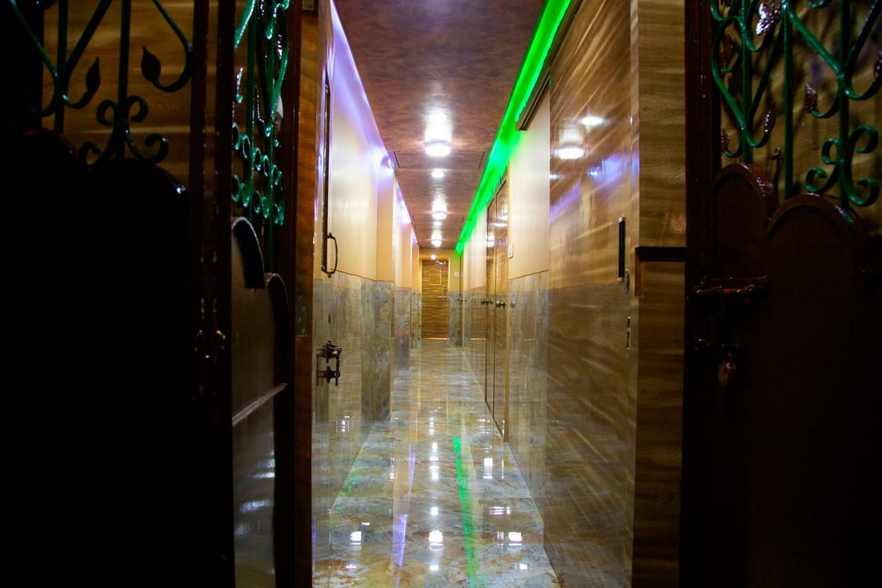Al Shifa Residency Hotel Мумбай Екстериор снимка